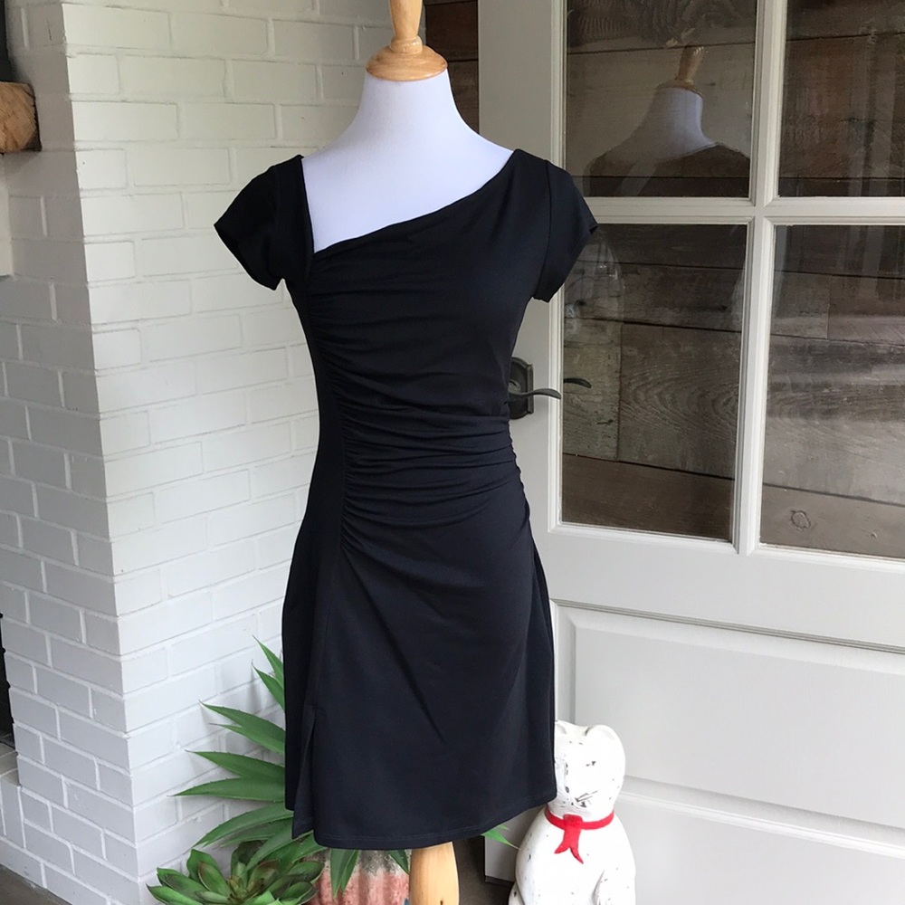 Susana Monaco little black knit dress. Sz M. NWT.